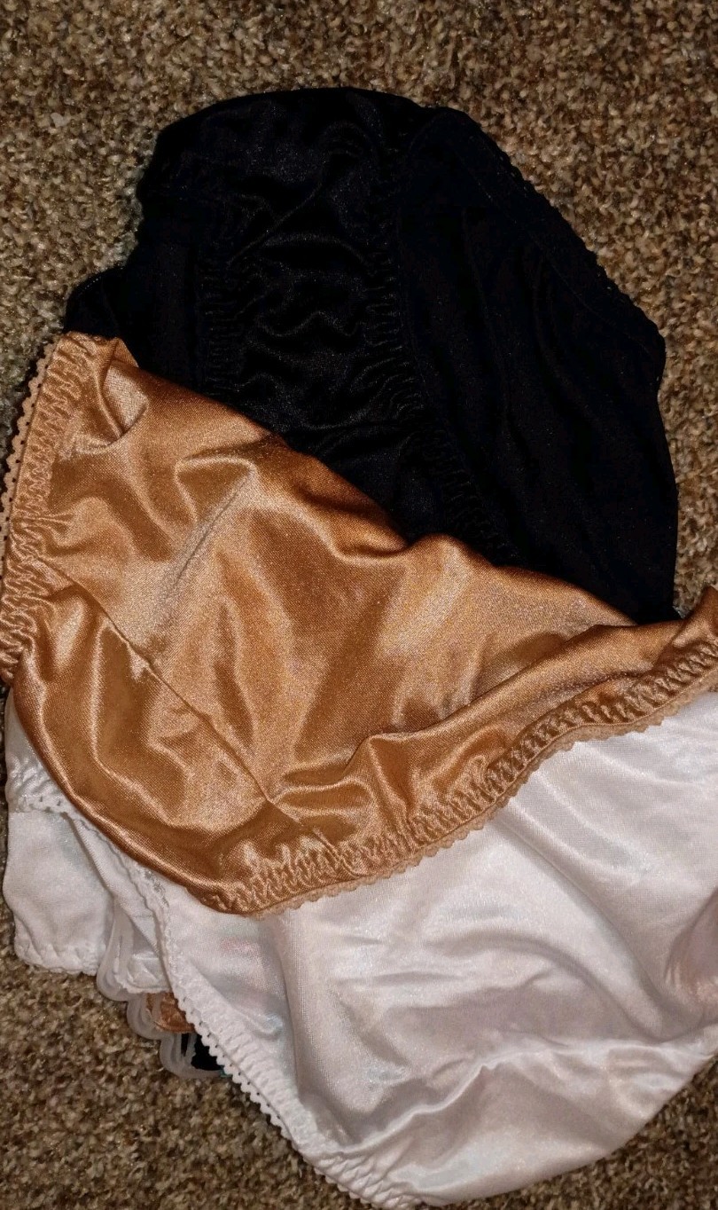 NWT Vanity Fair Panties. 3 Pack Girdle Panties Sz S/5. See Description