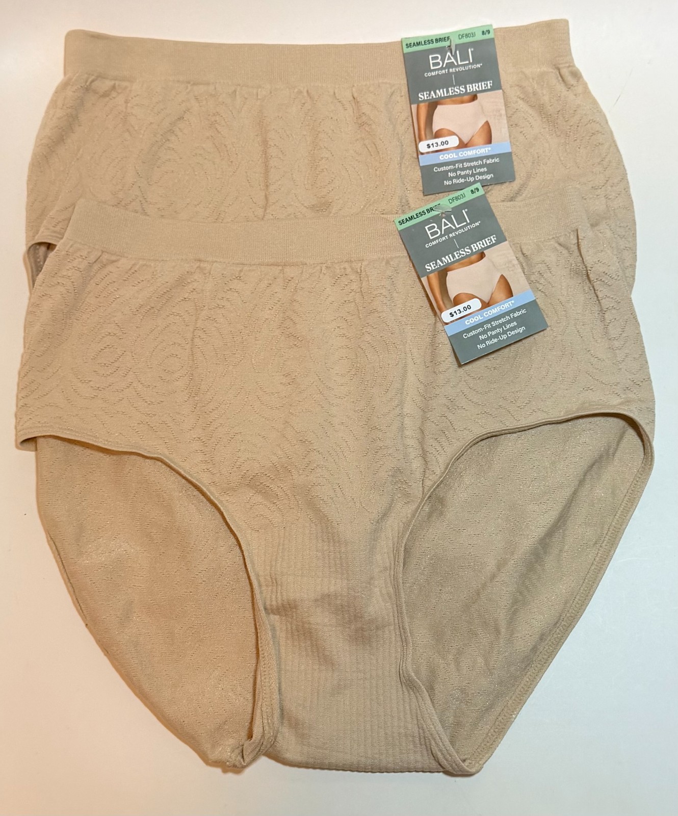 NWT 2 Bali Comfort Revolution Seamless Brief Panties DF803J Beige Size 8/9
