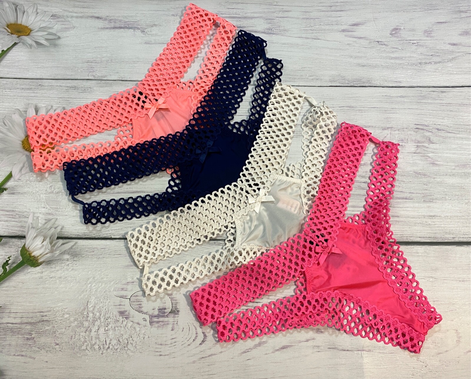 Victoria’s Secret Cheeky Panties Cut Out Fishnet Honeycomb Strappy Panty XS S