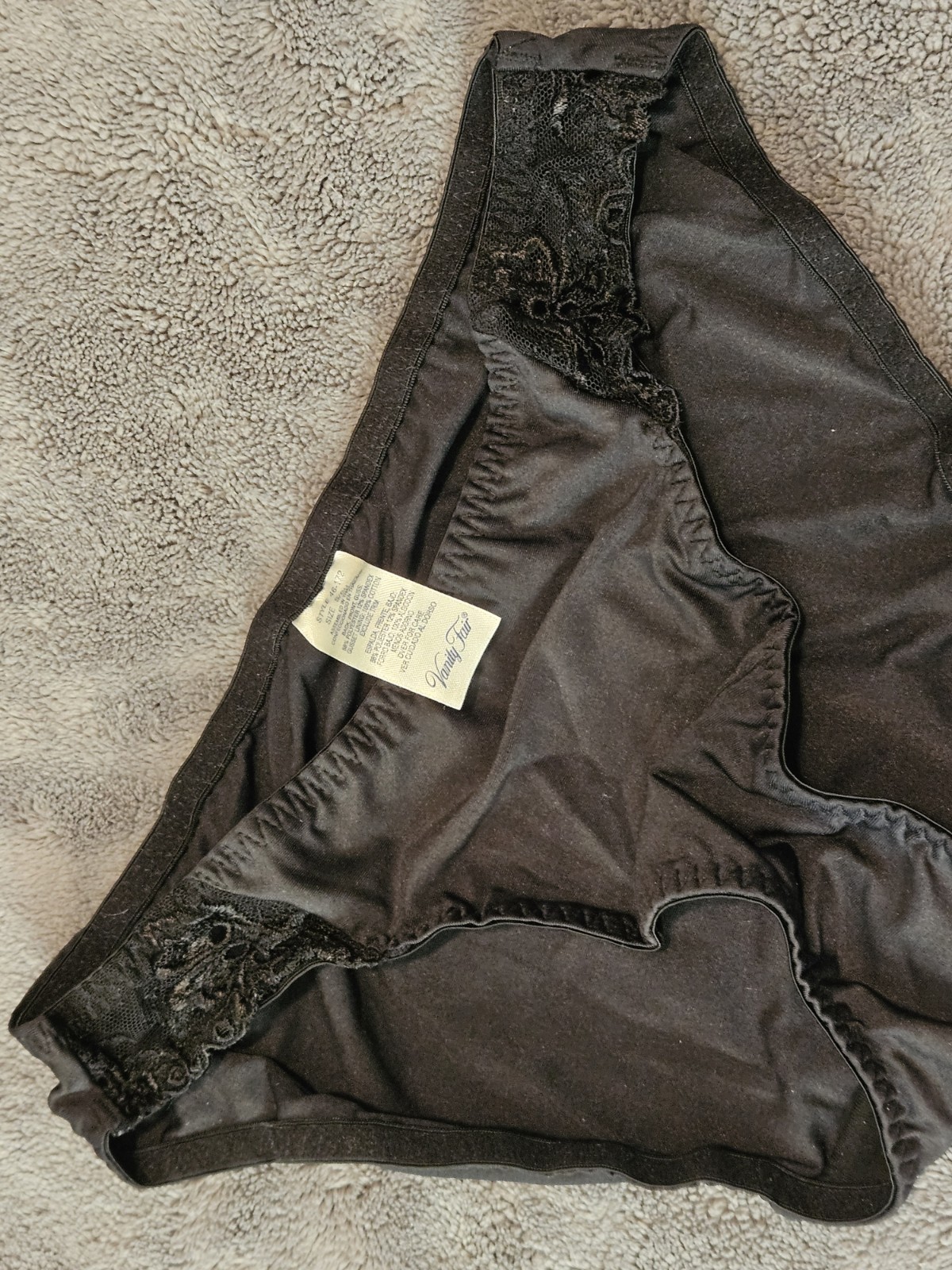 VANITY FAIR Women’s Bikini Briefs Panties Size S/CH Black NEW