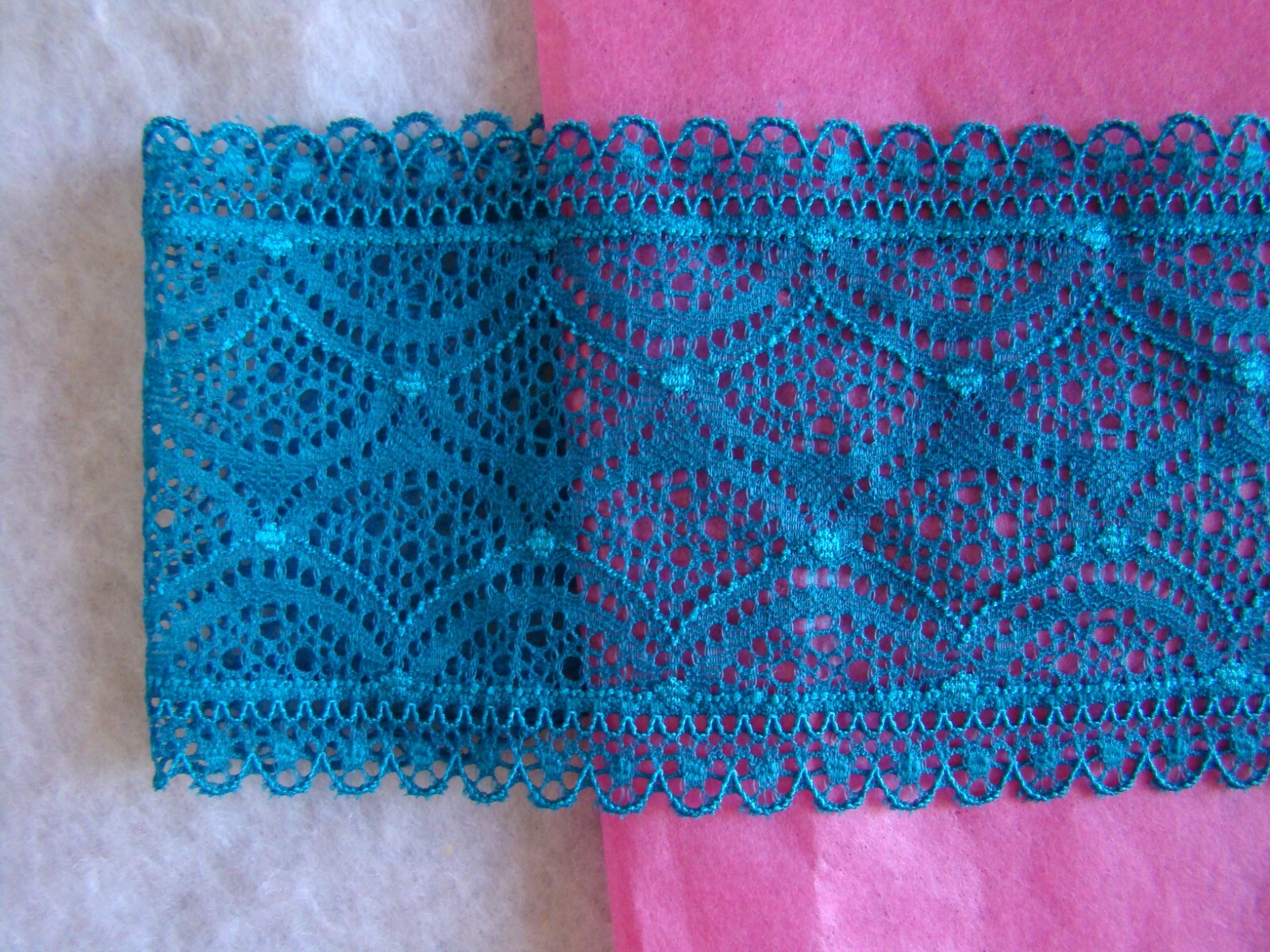 New VICTORIA’S SECRET Teal Blue Geometric Lace Cotton Thong Panty Size L
