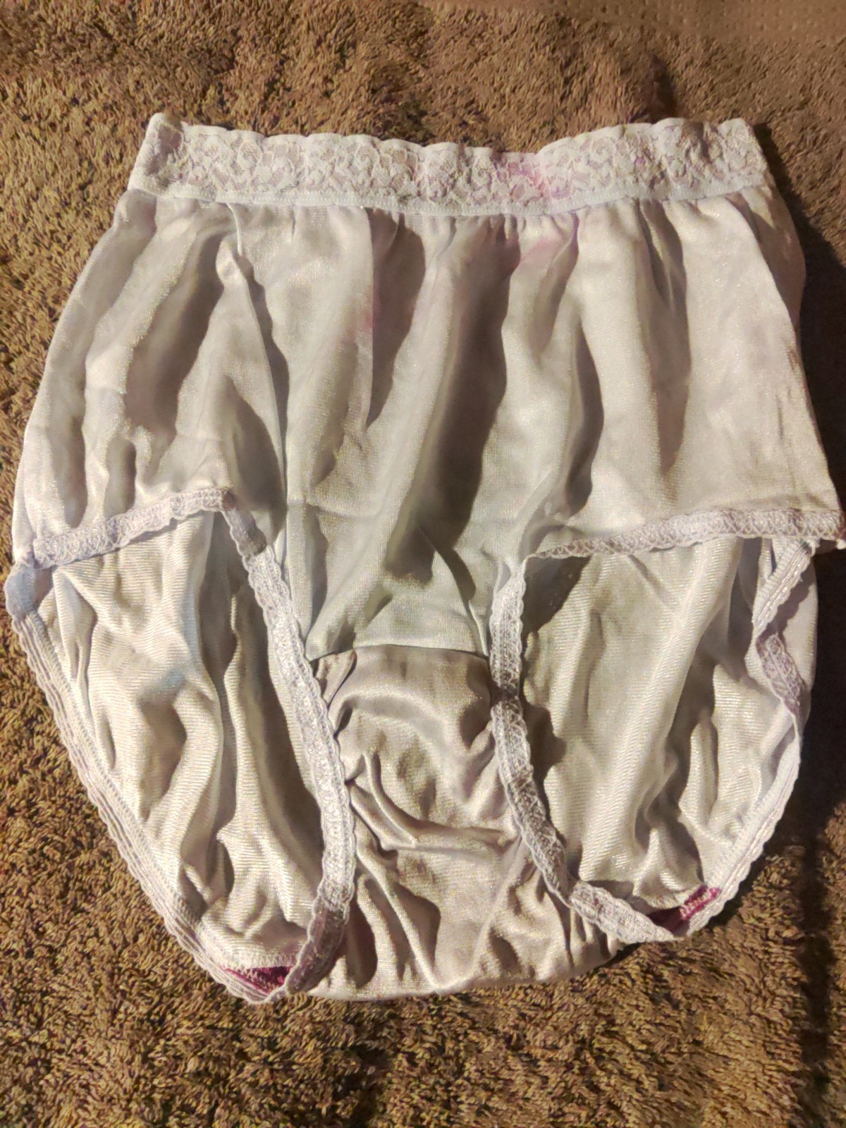 Hanes Size 7 Panties w/Wide Lace 1990’s 100% nylon Silky Soft – Lilac