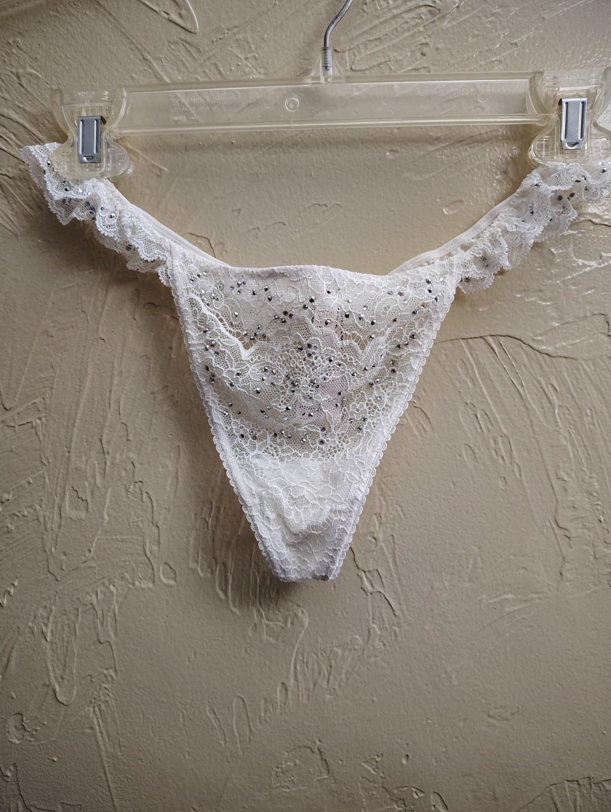 Victoria’s Secret White Lace Rhinestones Beaded Floral Thong Panties Stretch M