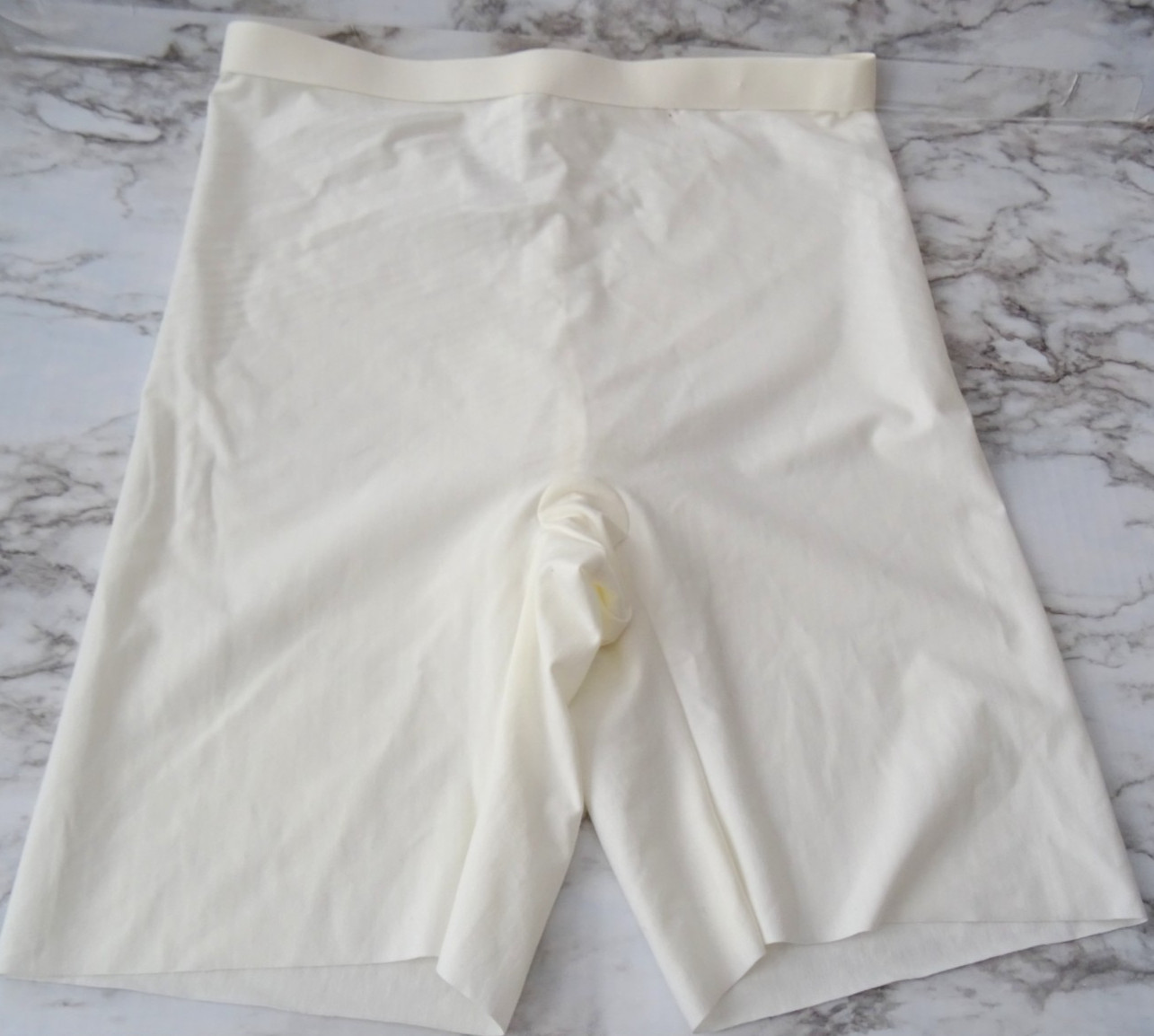 Spanx 10505R# High-Waisted Mid-Thigh Shaping 1-Pack Short US Size L