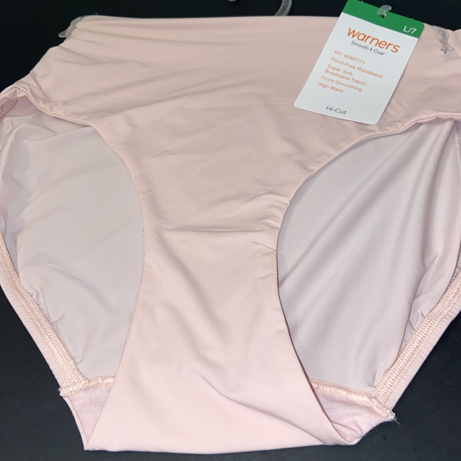 WARNERS PALE PINK SMOOTH IT OVER BRIEF PANTIES / Large / 7