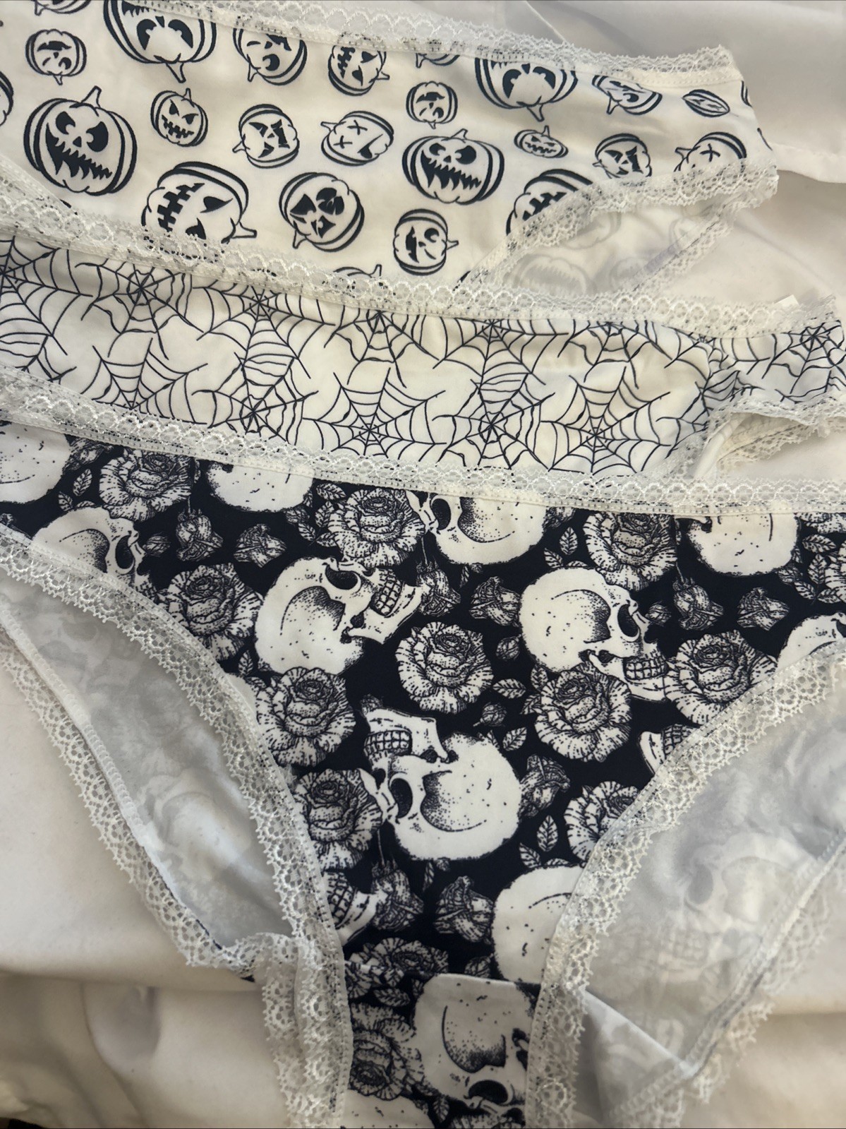 Morvia 3pk lace trim goth Skater Emo panties L Black & White Skull Web Jack New