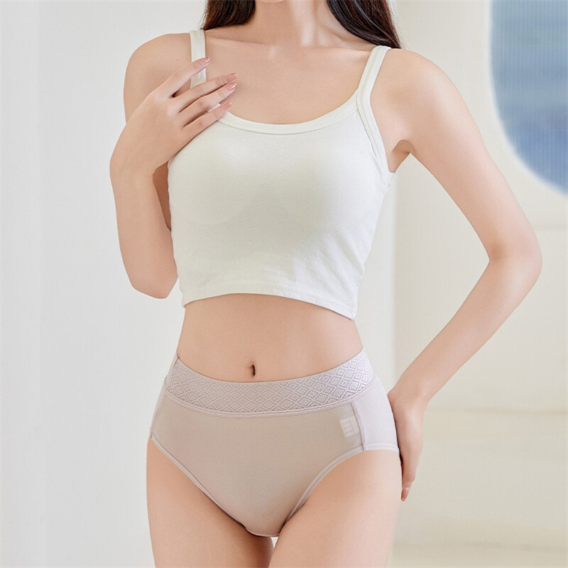 New Cool Mulberry Silk Underwear Girl Briefs Lady Panties Mid-waist Underwear