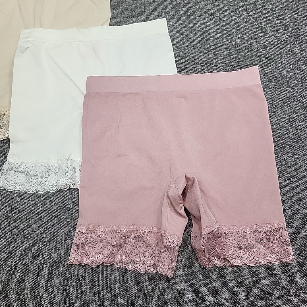 Breezies Women’s Set of 4 Multicolor Mid-Thigh Shorts Panties Size Medium