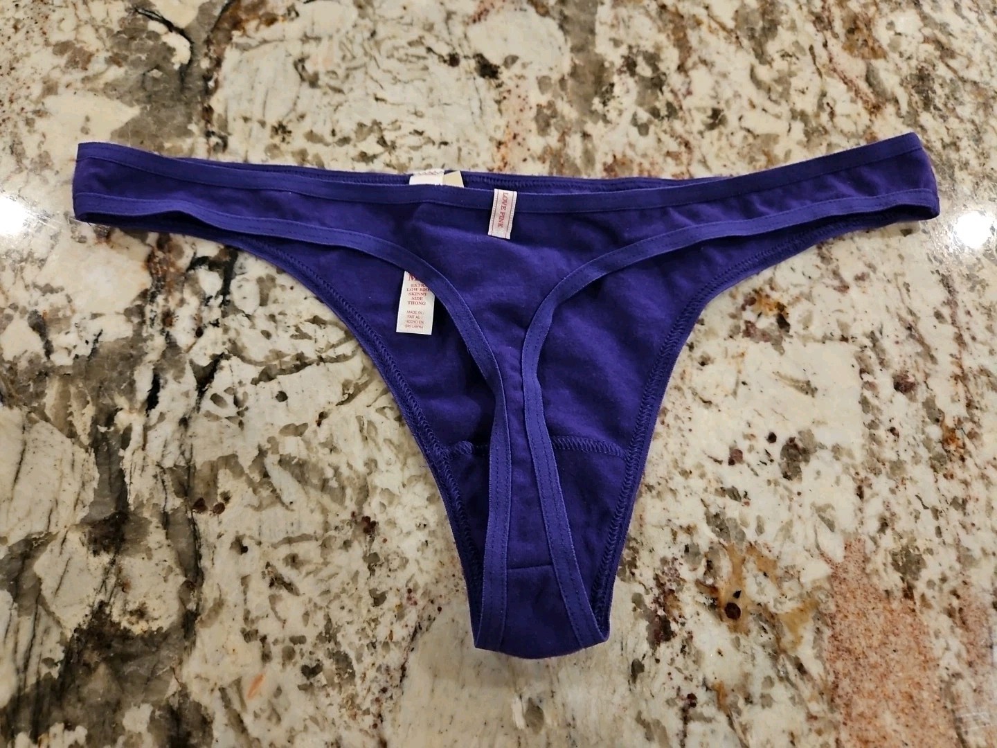True Vintage Victoria’s Secret I ❤️ Pink Glitter Logo “LOVE PINK” Thong Medium