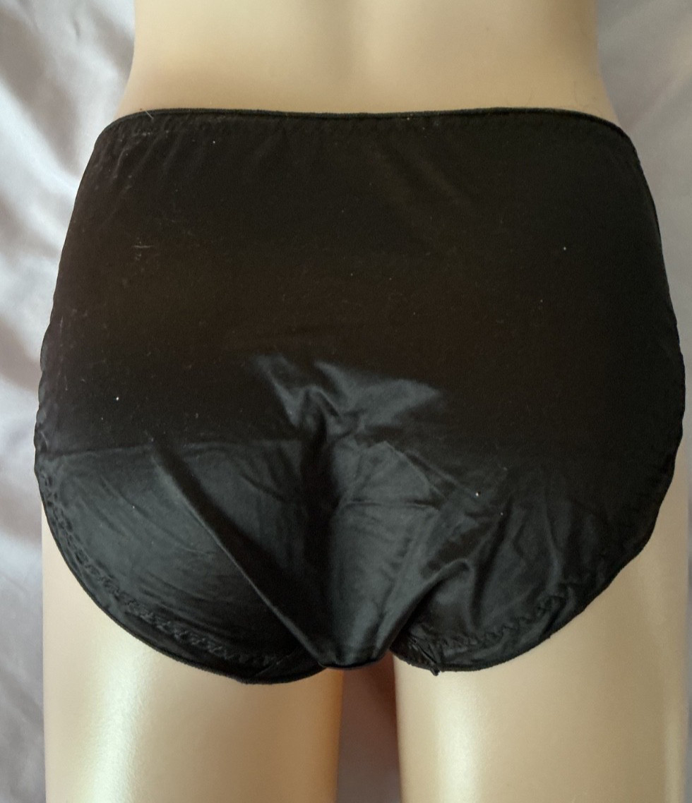 Sanrio Women’s Kawaii Hello Kitty Mid-Rise Shiny Black Bikini Brief Panties XL