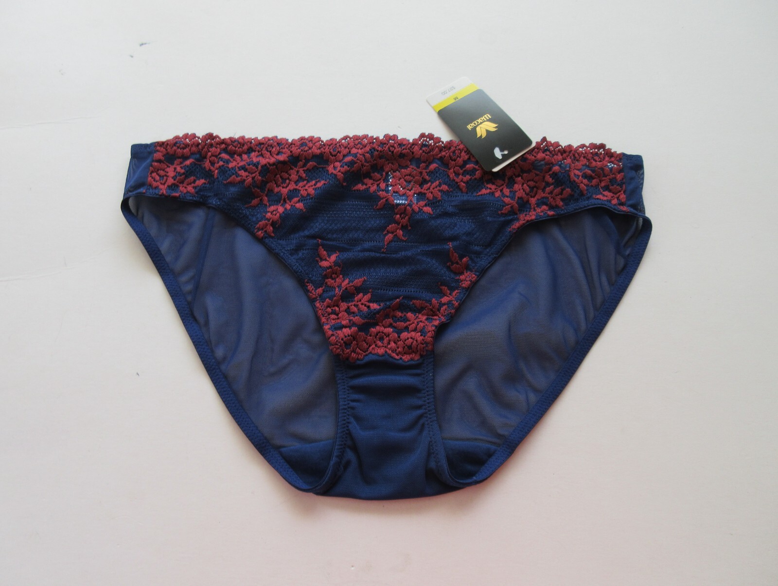 Wacoal Embrace Lace Bikini Panties 64391 S, M, L, XL MSRP $27.00 NWT