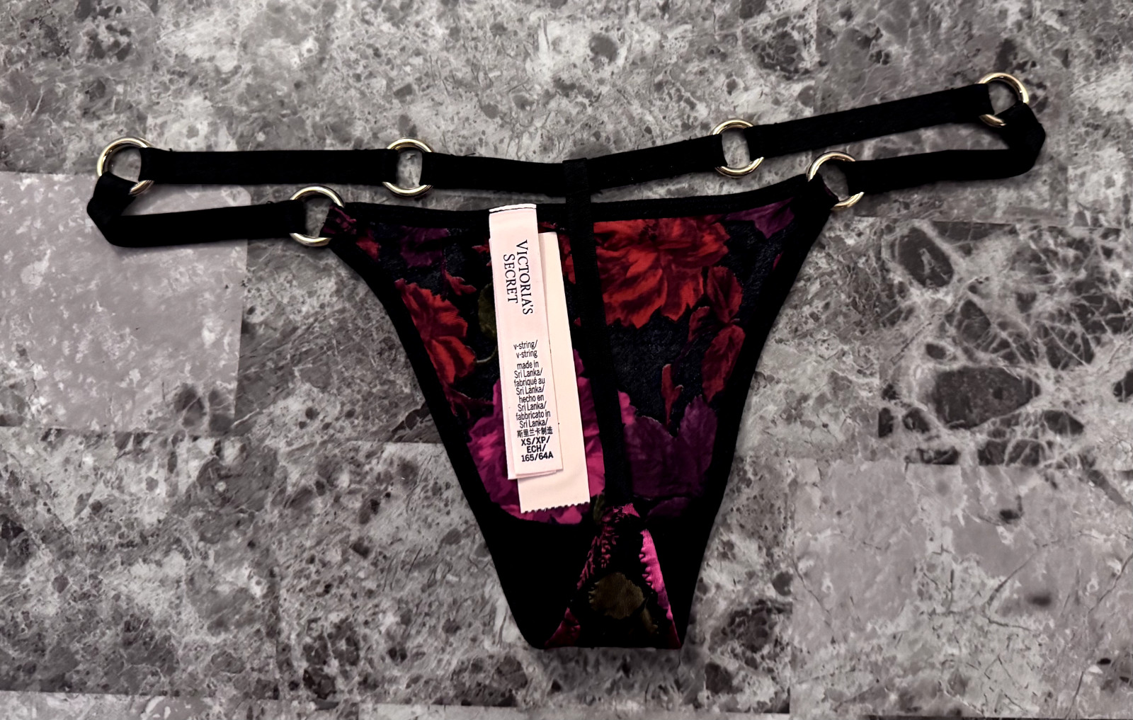 NWT VICTORIA’S SECRET XS PINK RED FLORAL SATIN SMOOTH GOLD RING V STRING PANTIES
