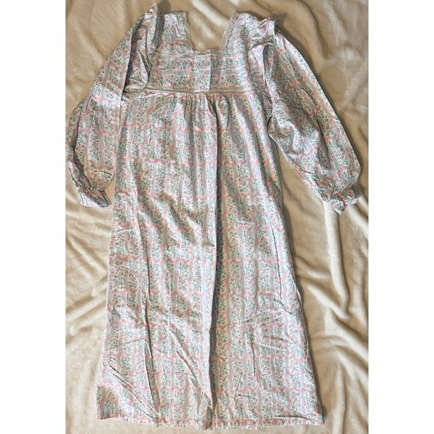 Vintage Dreamy Details long sleeve flannel long nightgown size M
