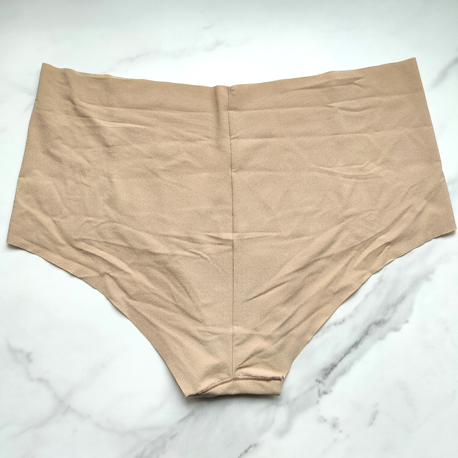 Victoria’s Secret No-Show Smooth Cheeky Panty Praline Size L