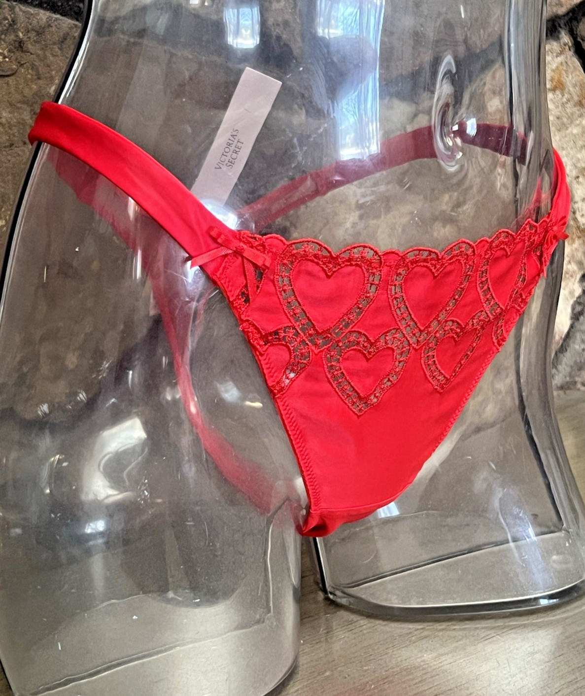 Victoria’s Secret Heartbeat Embroidery Satin THONG Panty Sz S RED NWT$29.95