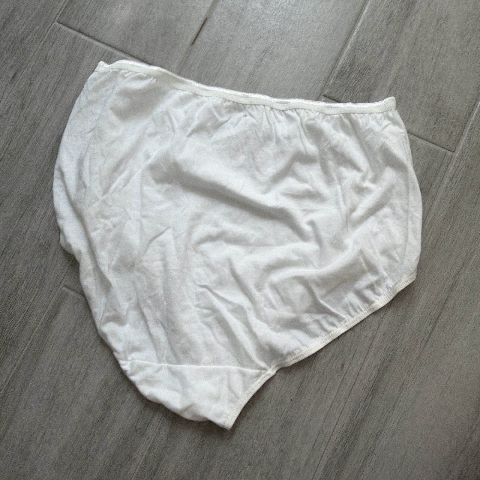 Vanity Fair 3 Pair Women’s Panties Size 9/2XL RN 16345 WHITE POLKA DOTS X3