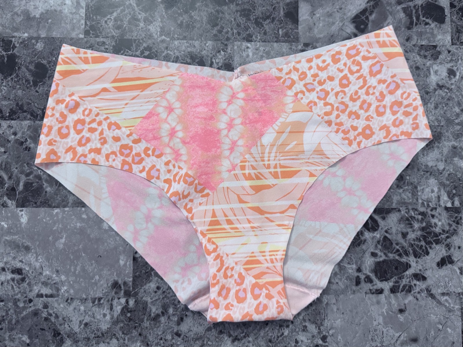 VICTORIA’S SECRET M PINK ORANGE LEOPARD FLORAL RARE NO SHOW HIPHUGGER PANTIES