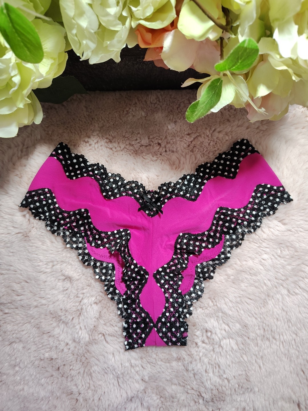 Victoria’s Secret Sexy Little Things Polkadot Lace Cheeky Medium