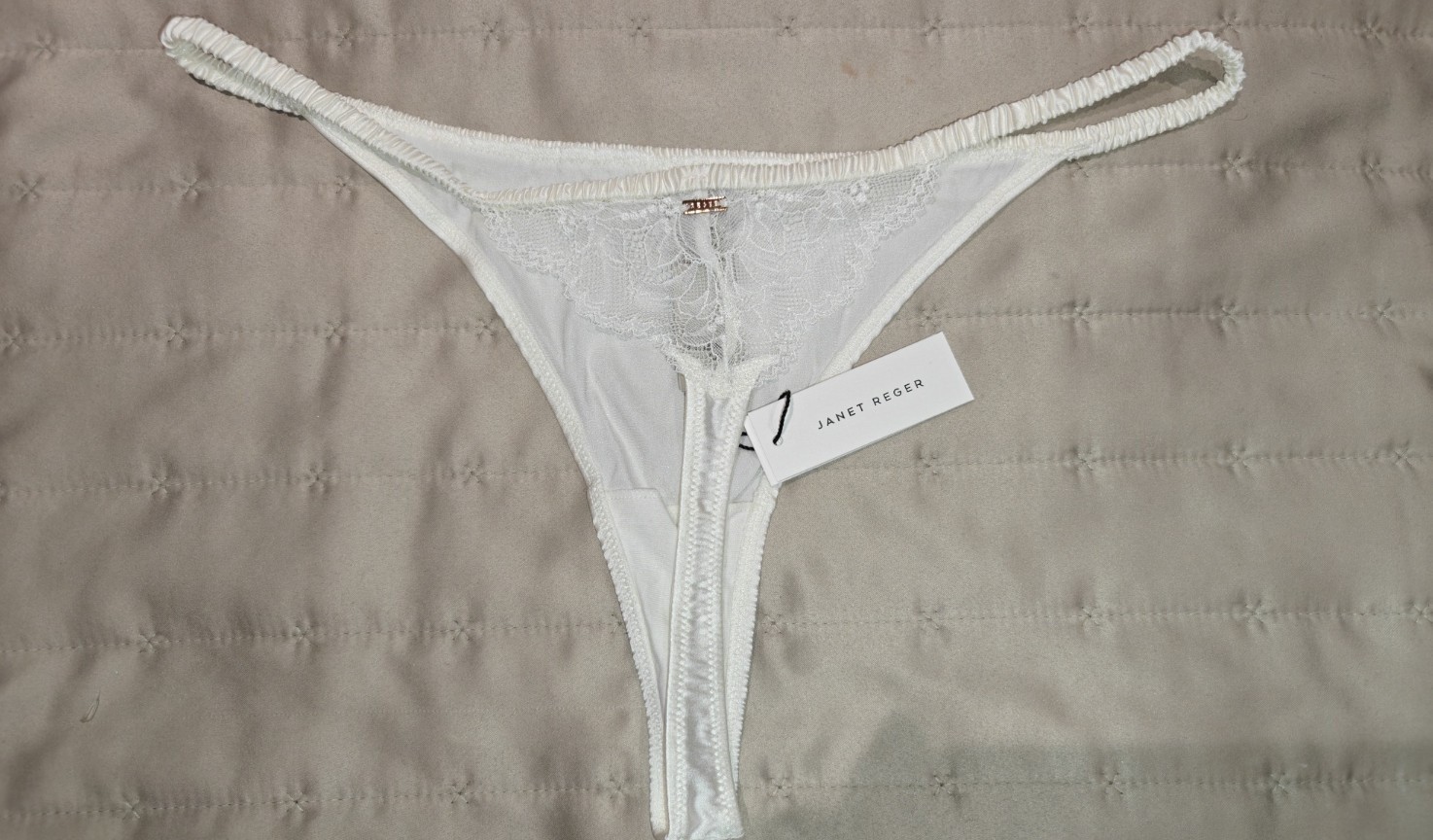 BNWT – JANET REGER Silk & Lace Ivory Thong – UK 12 – RRP £20