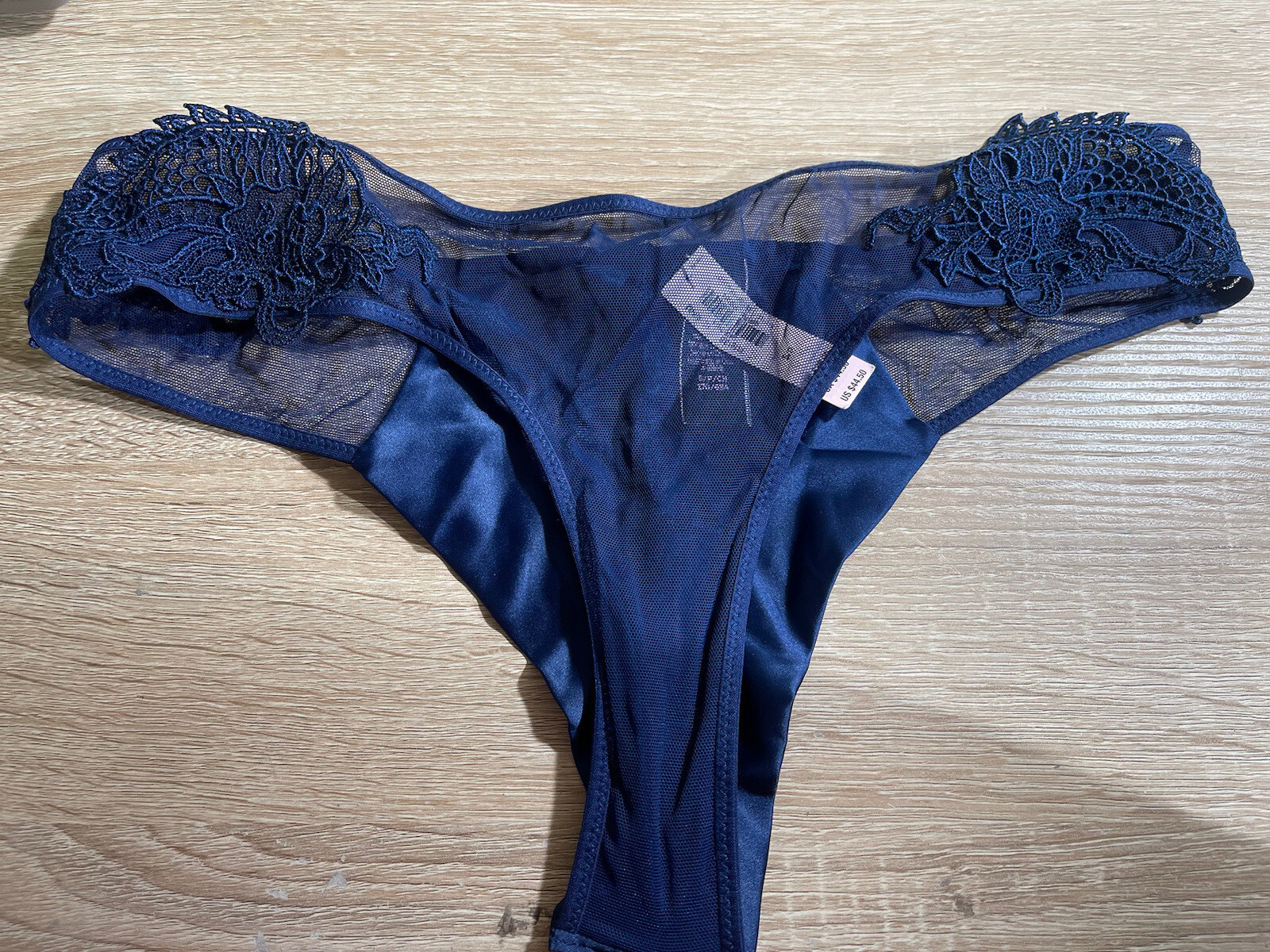 NWT VICTORIA’S SECRET – Navy Blue – Satin- Mesh – Floral Detail – S – MSRP: $44