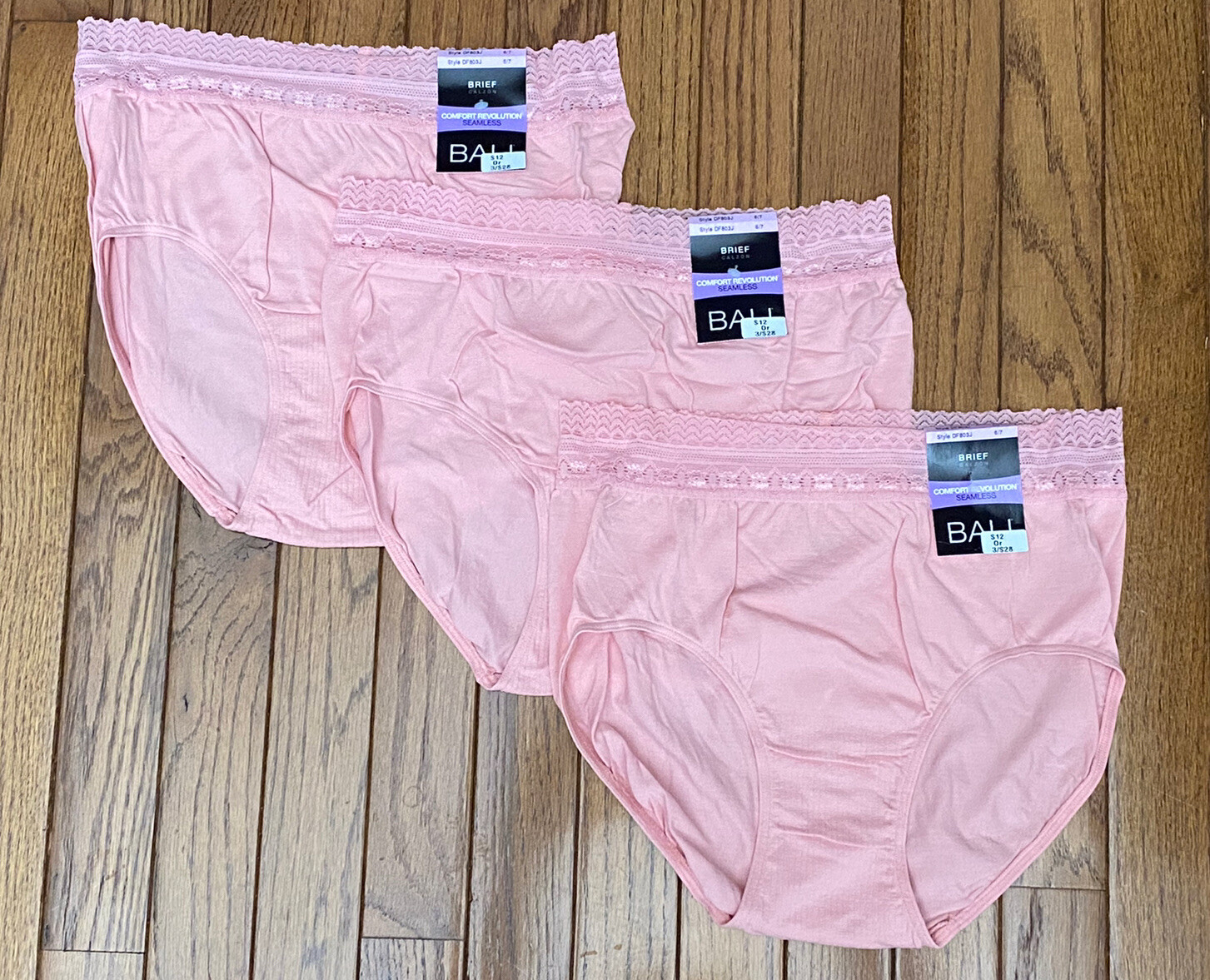 New BALI 3-PACK Women’s Comfort Revolution Seamless Lace Brief Panties Sz 6 / 7