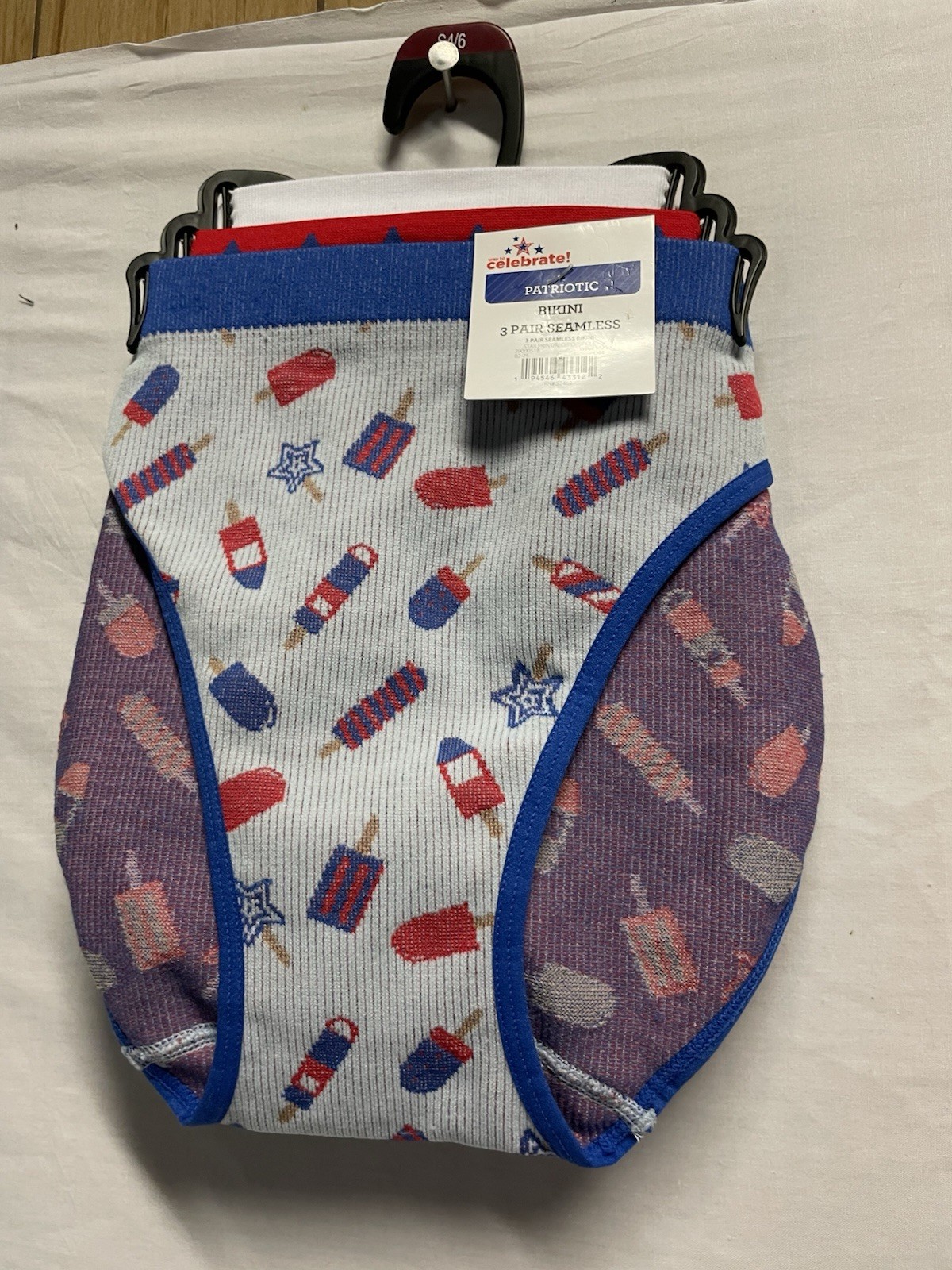 NWT Way To Celebrate Bikini Panties 3-Pack Seamless Size Small Multicolor