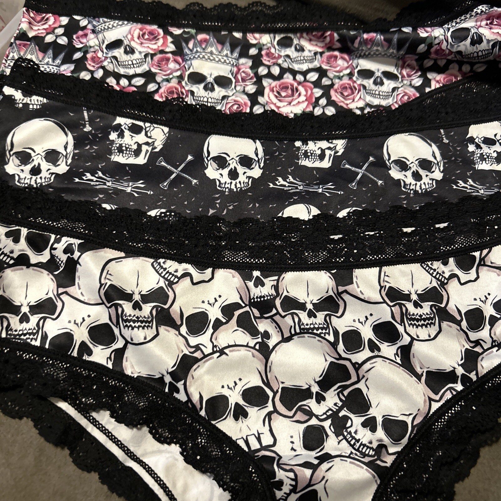 Morvia 3pk lace trim Skater goth Emo panties S skulls Crown Lingerie Underwear