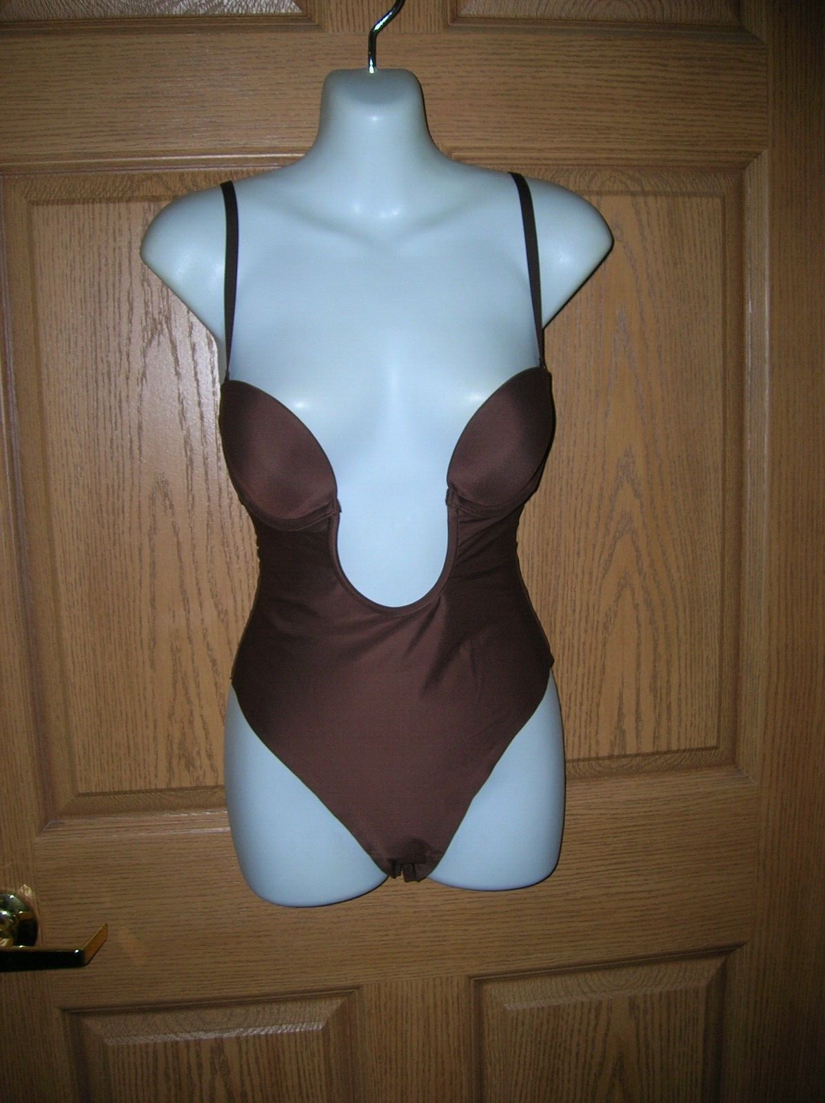 SKIMS – KIM K – DEEP PLUNGE BODY SUIT – THONG – COCOA – SMALL – UNDERWIRE – NWT!