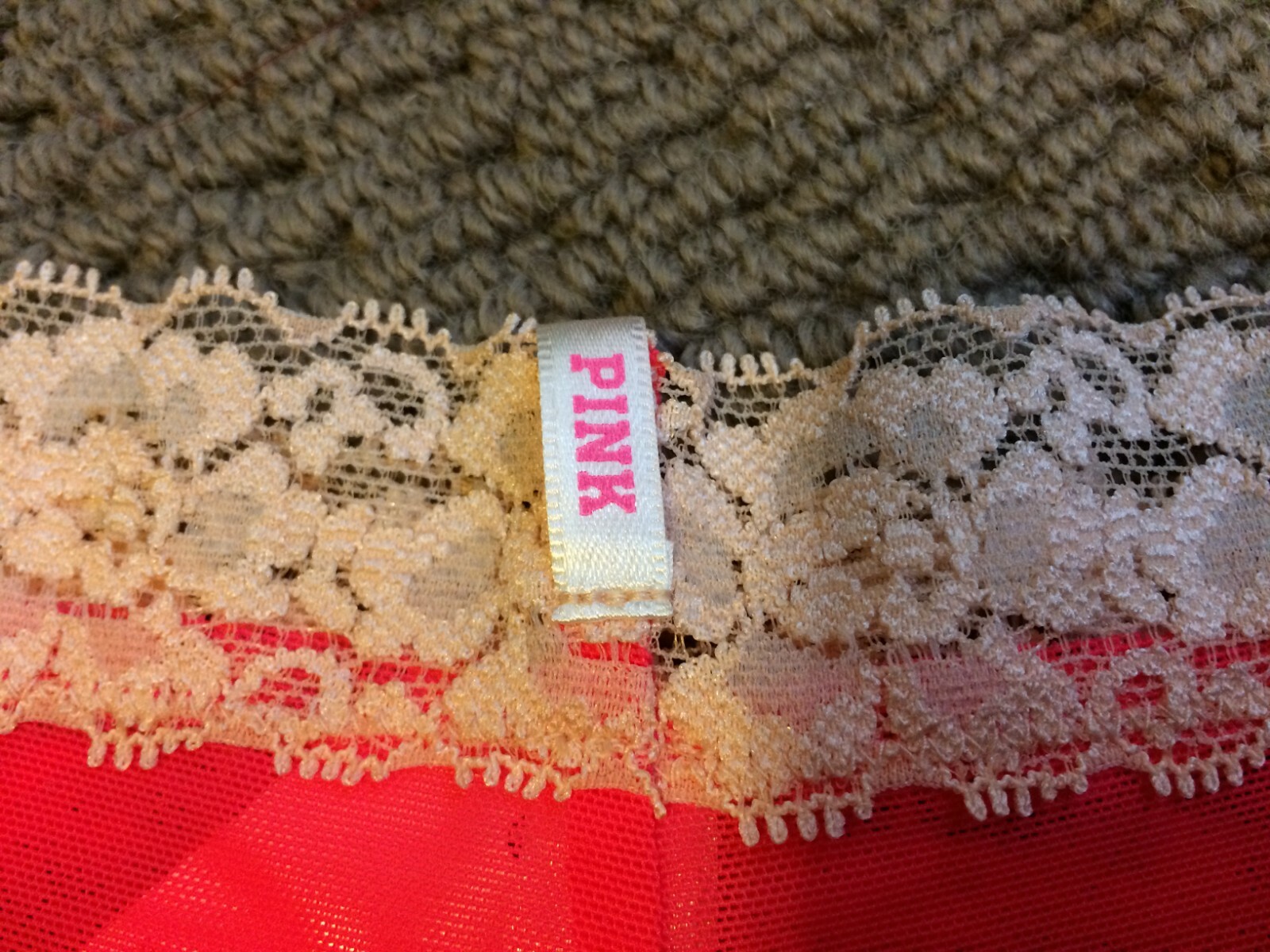 VICTORIAS SECRET PINK Extra Low Rise Cheekster Lace Panty Size Medium