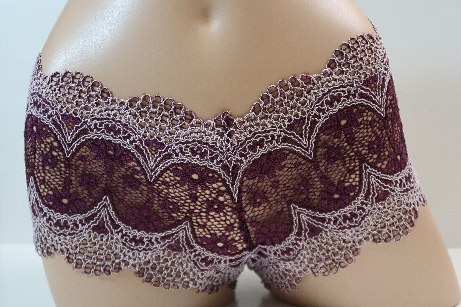 Victoria’s Secret Crochet Lace Sexy Shortie Burgundy White Panty Sz. M Brand New