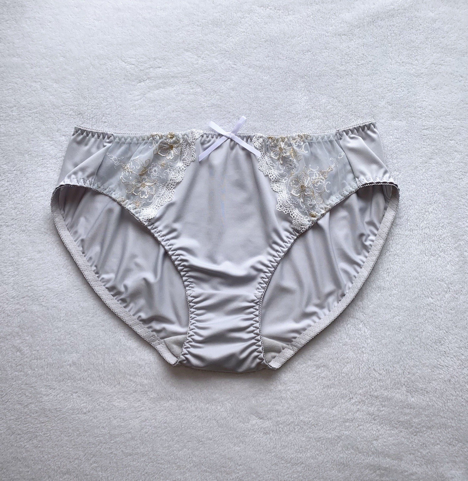 US-L/JP-3L Japanese Brand Elegant Glittery Floral Embroidery Smooth Nylon Panty