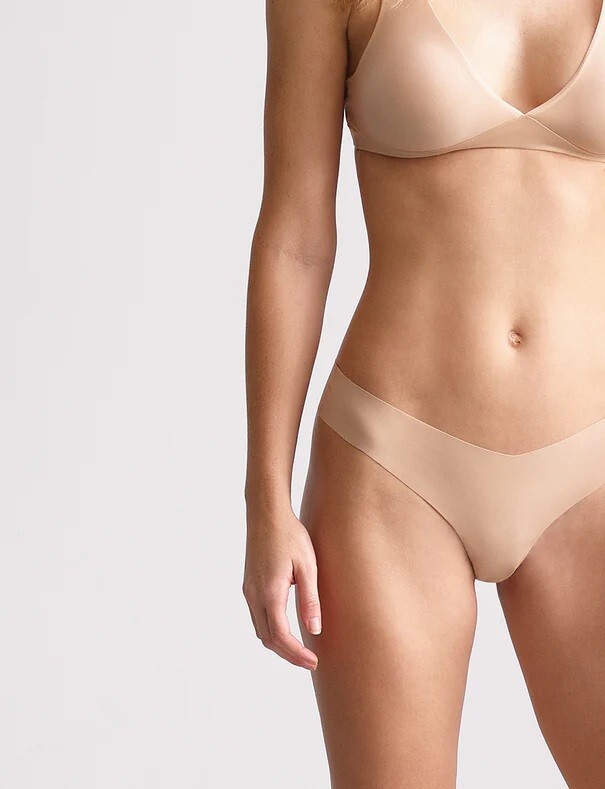 Commando Classic Solid Thong Pany 3-Pack Vary in Size and Color MSRP $70 New