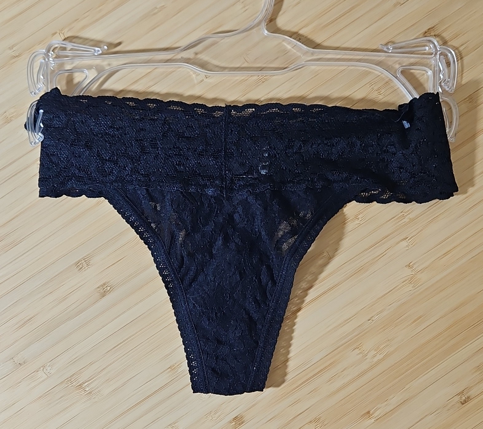 Felina Floral Lace Thong Panties Black M/L Sheer Stretch Semi-Transparent 2122