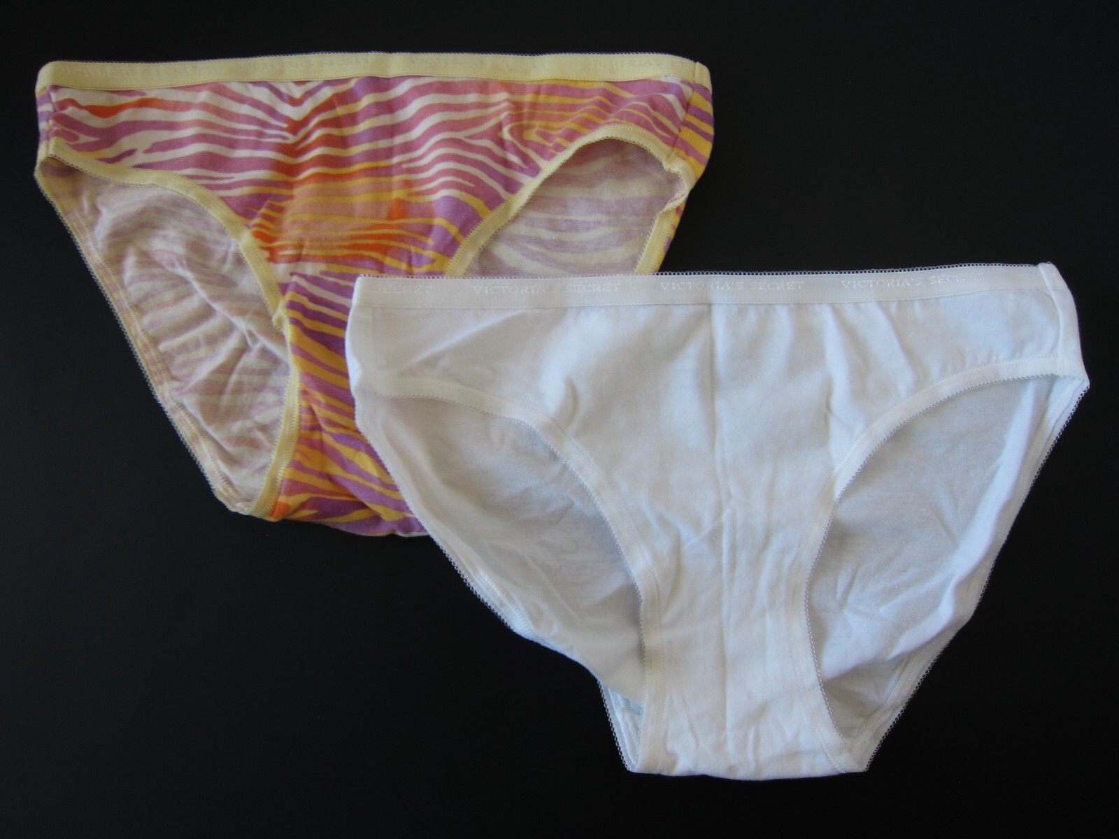 2 NEW Victoria’s Secret VINTAGE 95% Cotton Thin-Signature Bikini Panties MEDIUM