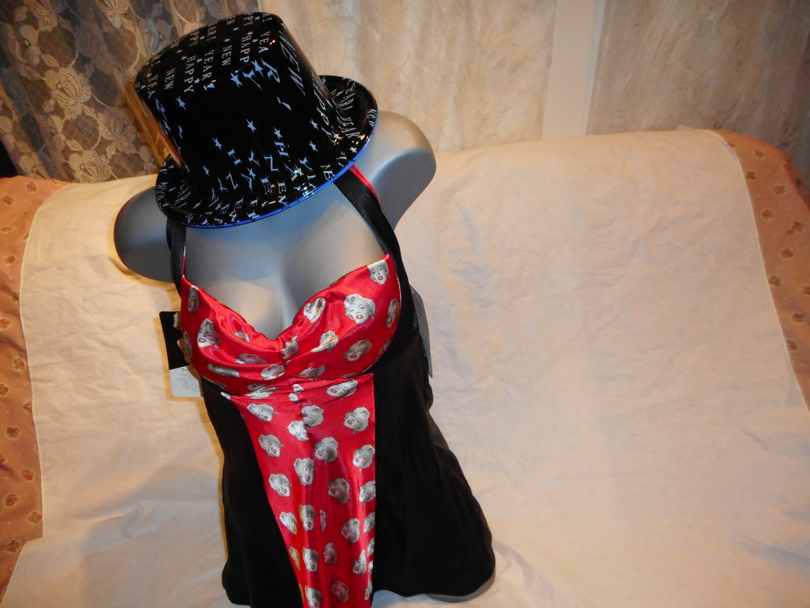 Marilyn Monroe By Shirley Of Hollywood red Multi color Lingerie Sizes M,L