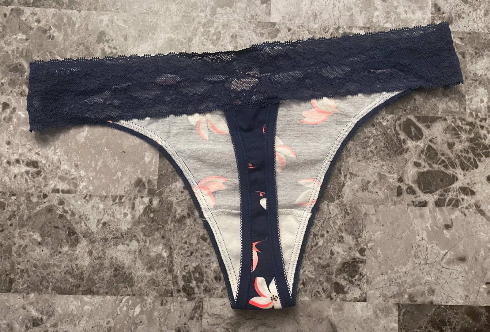 NWT VICTORIA’S SECRET M NAVY BLUE NEON ORANGE FLORAL LACE RARE THONG PANTIES