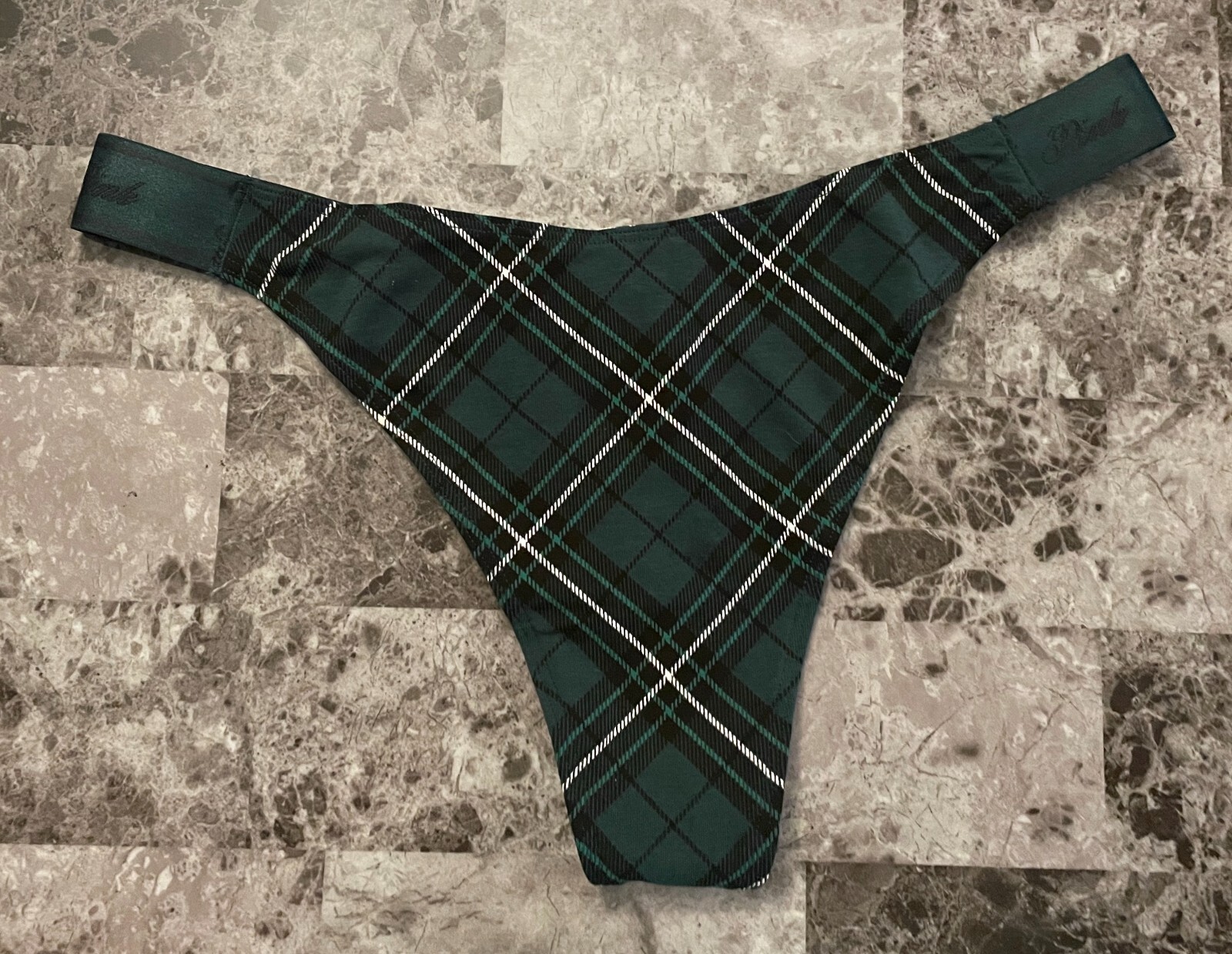 NWT VICTORIA’S SECRET PINK M L GREEN PLAID THICK LOGO SIDE STRAP THONG PANTIES