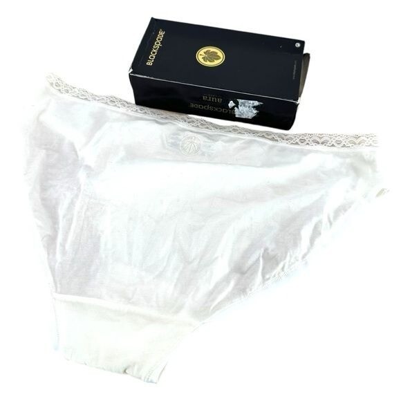 Blackspade | NIB XXL Cream Panties