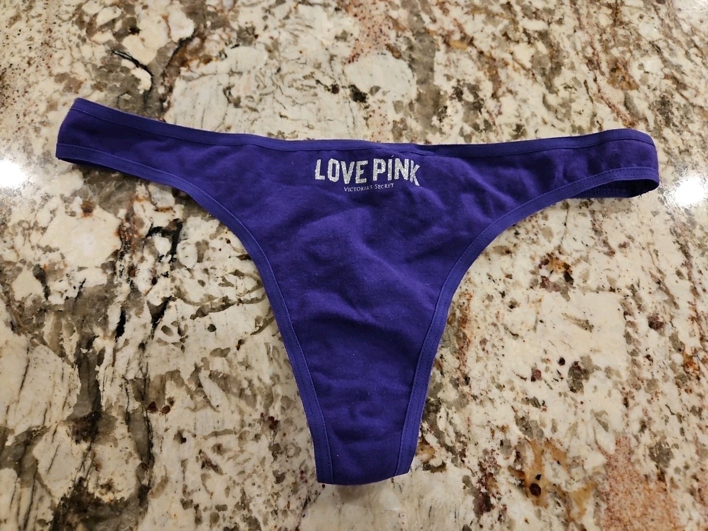True Vintage Victoria’s Secret I ❤️ Pink Glitter Logo “LOVE PINK” Thong Medium