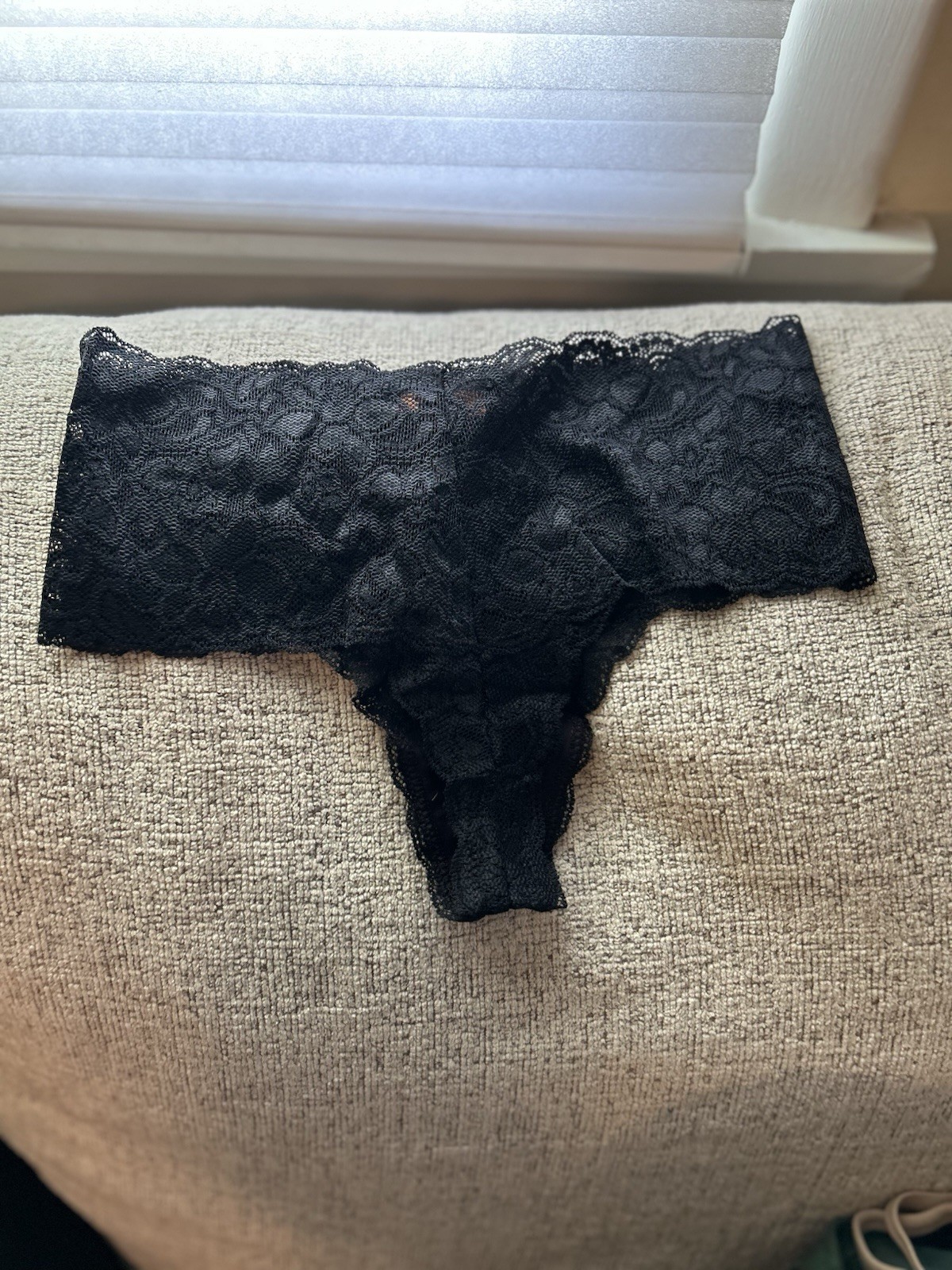 Quince Stretch Lace Cheeky Brief (6-pack) Size Small Black, Pink, Red