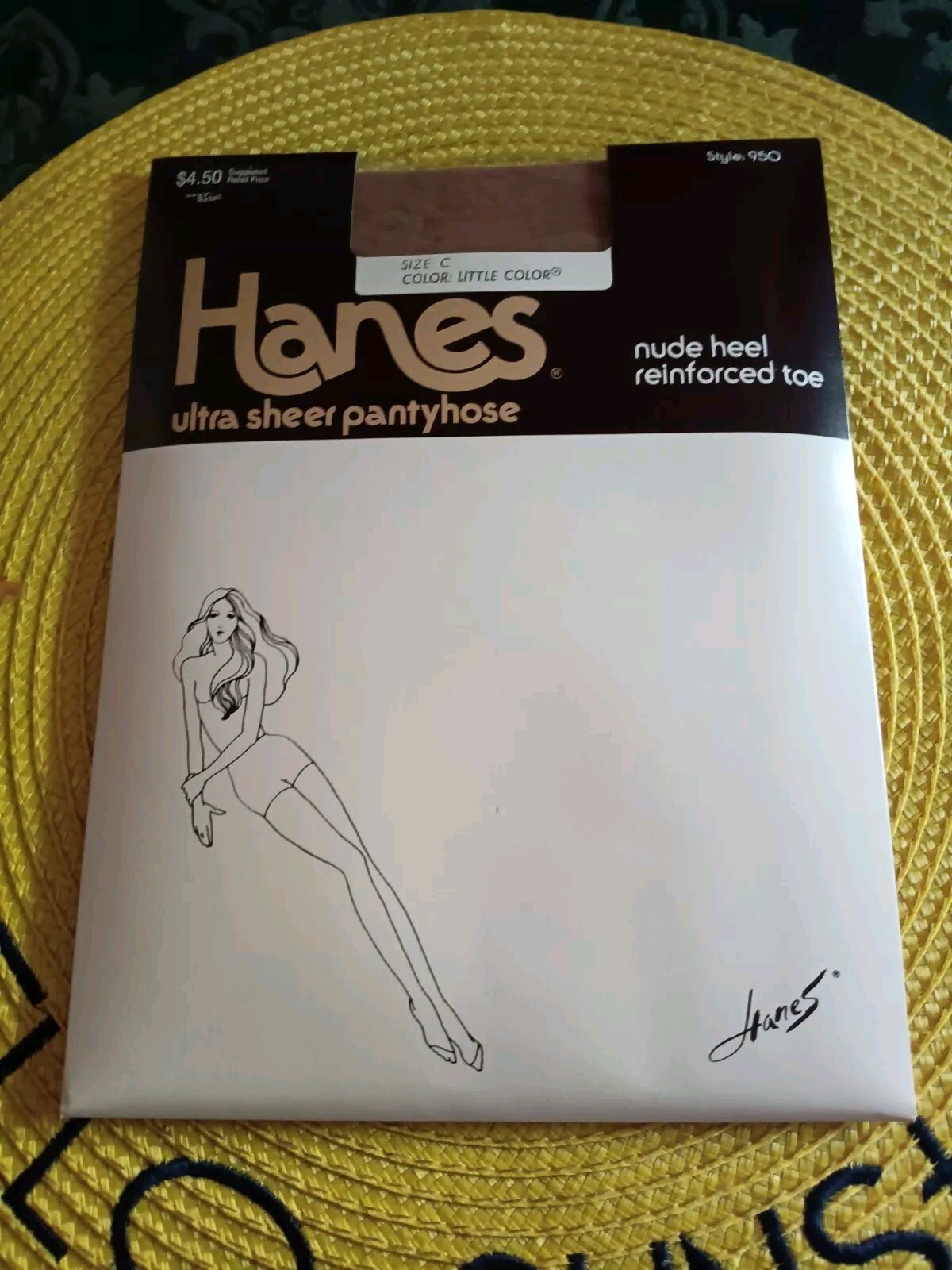VINTAGE Hanes Ultra Sheer Pantyhose Size C 950 LITTLE COLOR NOS NEW