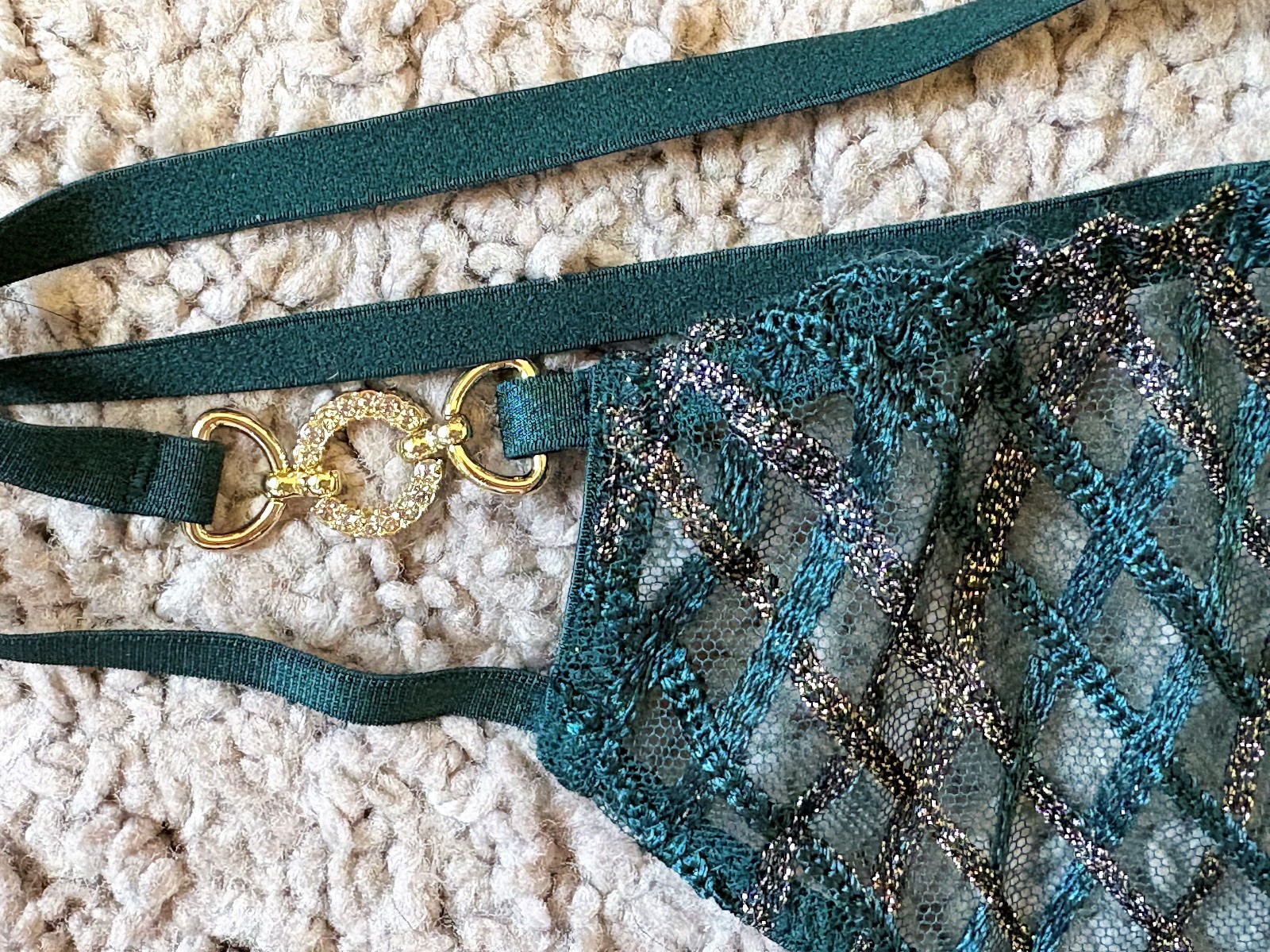NWT VICTORIA’S SECRET VERY SEXY LUREX BLING HARDWARE THONG V-STRING PANTY – XL