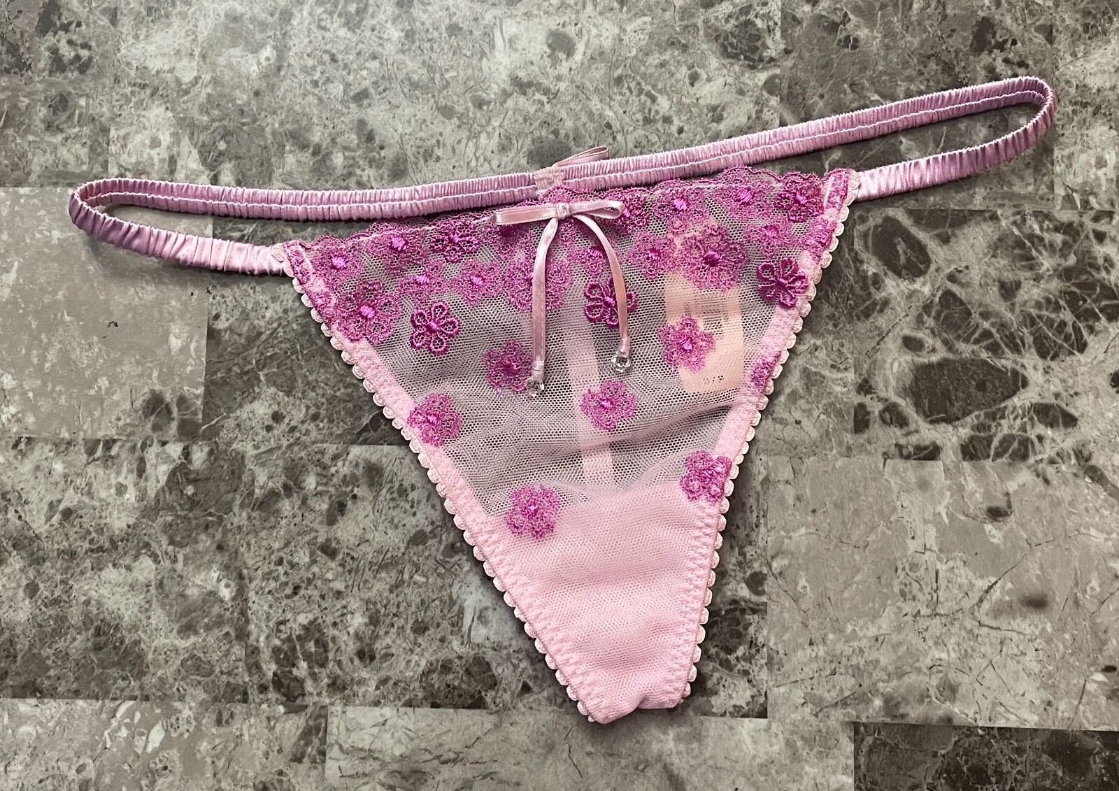 NWT VICTORIA’S SECRET S LAVENDER LILAC EMBROIDERED FLORAL RARE V STRING PANTIES
