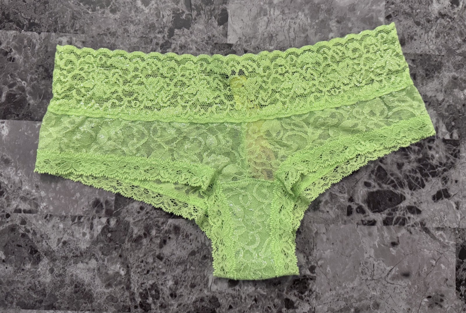 VICTORIA’S SECRET XS GREEN SHIMMER LACE THE LACIE RARE HIPHUGGER CHEEKY PANTIES