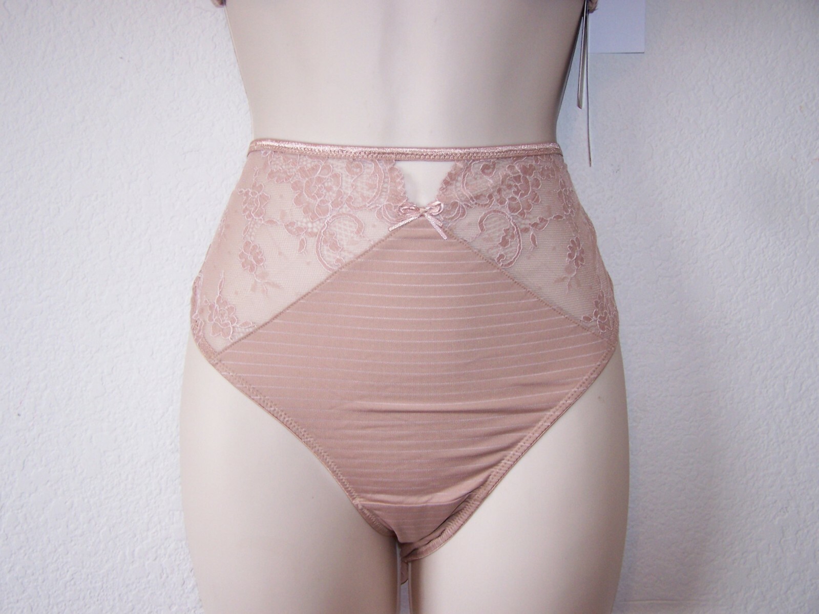 ASHLEY GRAHAM Beige pin-striped and lace hi-cut brief 2X and 3X