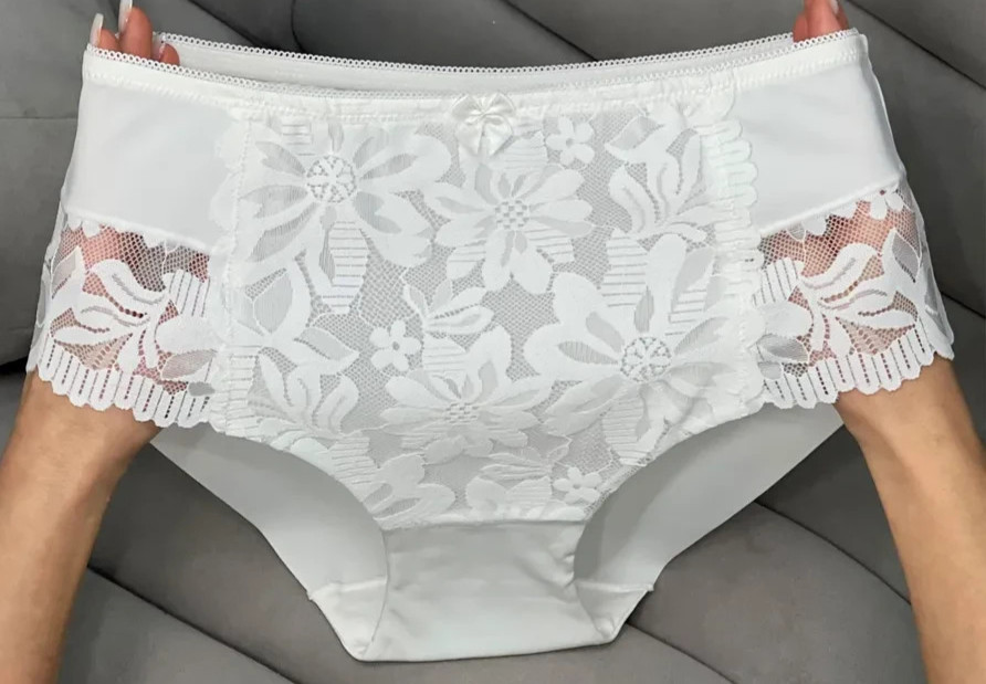 Women’s M/L High Waist White Lace Briefs Seamless Back Panties Invisible Edge