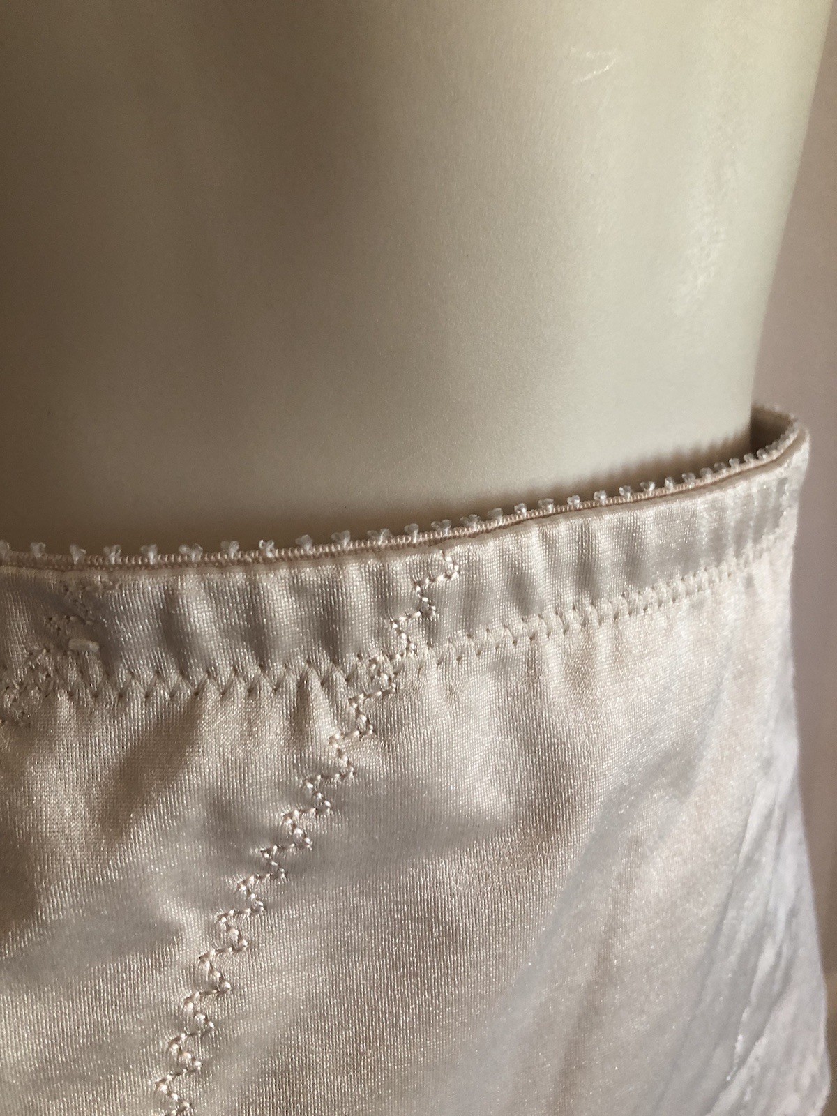 Flexees Womens Panties Xl High Waisted Tummy Control Style 3630 Granny Vintage