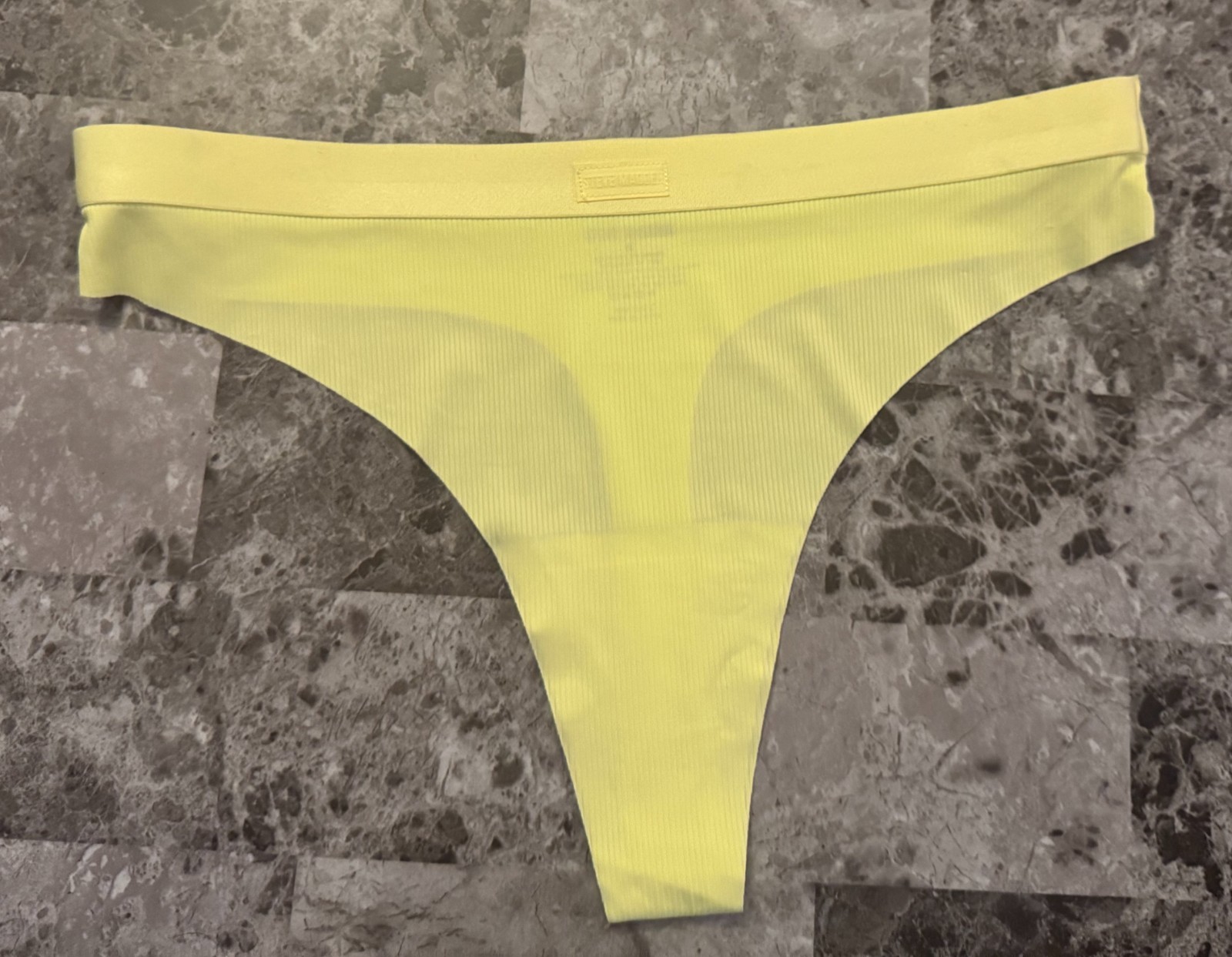 NWOT STEVE MADDEN M YELLOW LOGO THICK WAIST BAND RIBBED NO SHOW THONG PANTIES