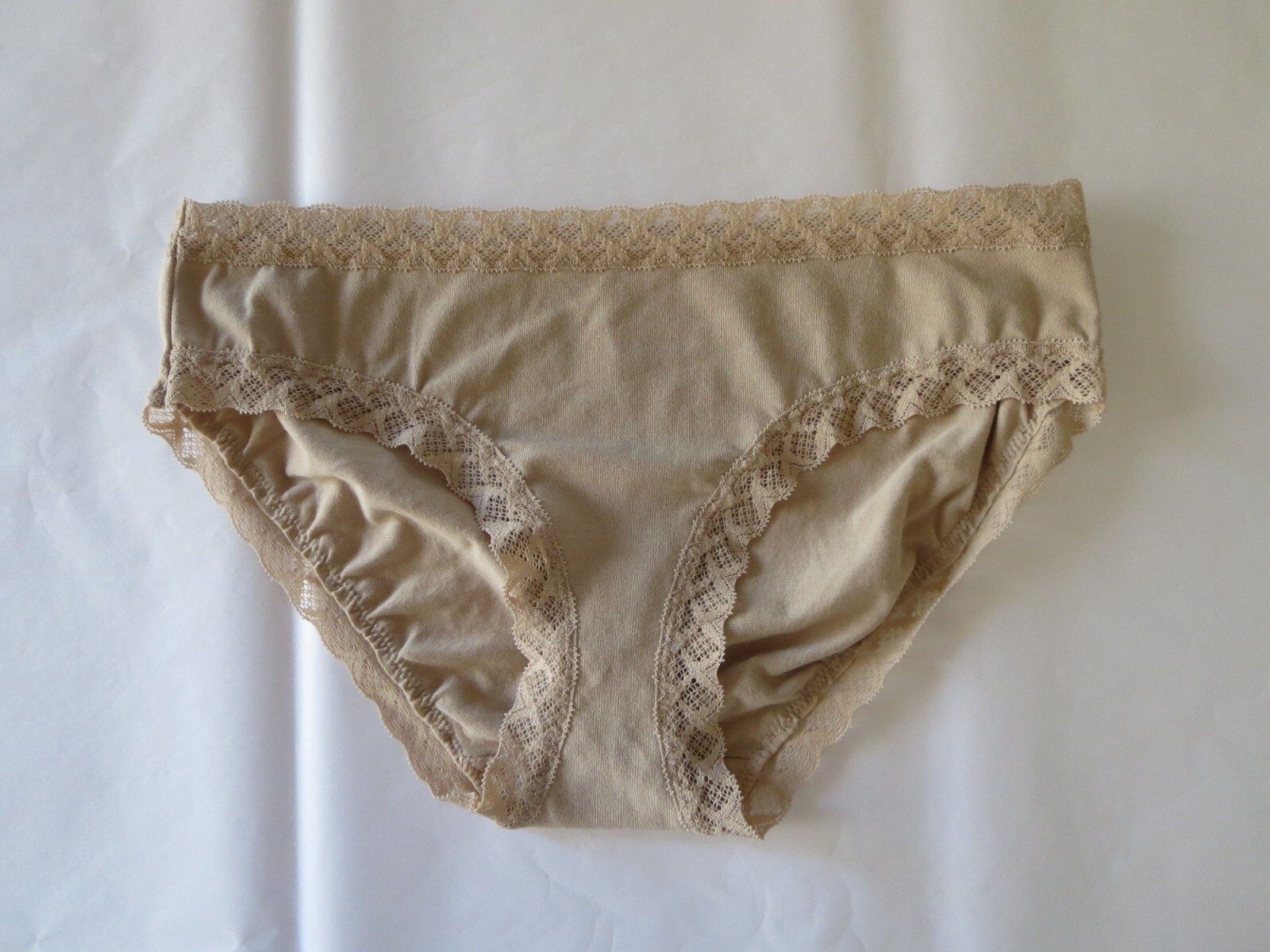 NATORI BLISS GIRL BRIEF PANTY #156058, XS, CAFE , NEW WITHOUT TAG $20