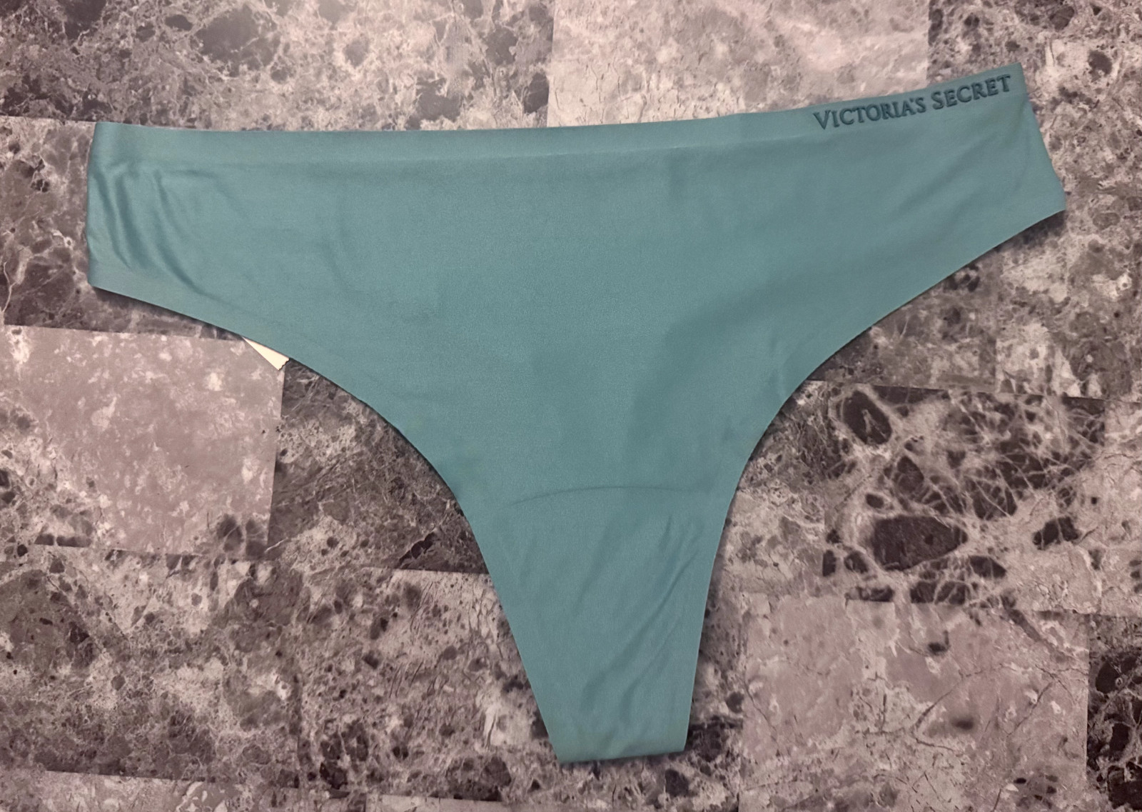 NWT VICTORIA’S SECRET BLUE GREEN SMOOTH THIN FLEX BONDED NO SHOW THONG PANTIES